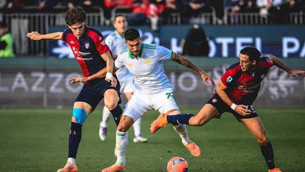 كالياري يفوز على روما بهدف نظيف في الدوري الإيطالي