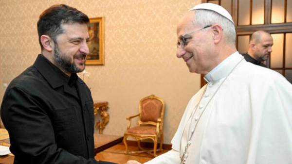 بابا الفاتيكان يستقبل الرئيس الأوكراني لبحث تطورات الحرب ومساعي السلام