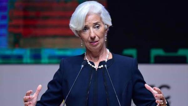 "لاجارد": البنك المركزي الأوروبي قد يرفع توقعاته للنمو ديسمبر 2025